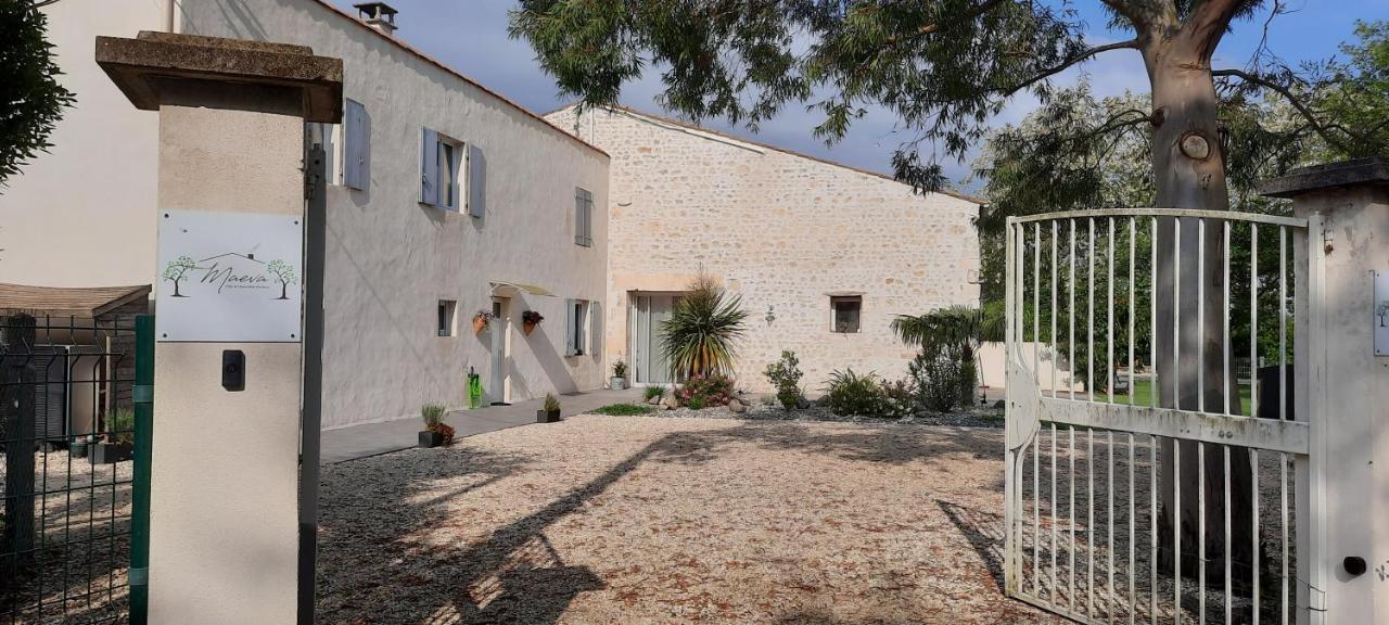 Gite 4 Personnes Avec Piscine Entre Saintes Et Royan Balanzac Exterior foto