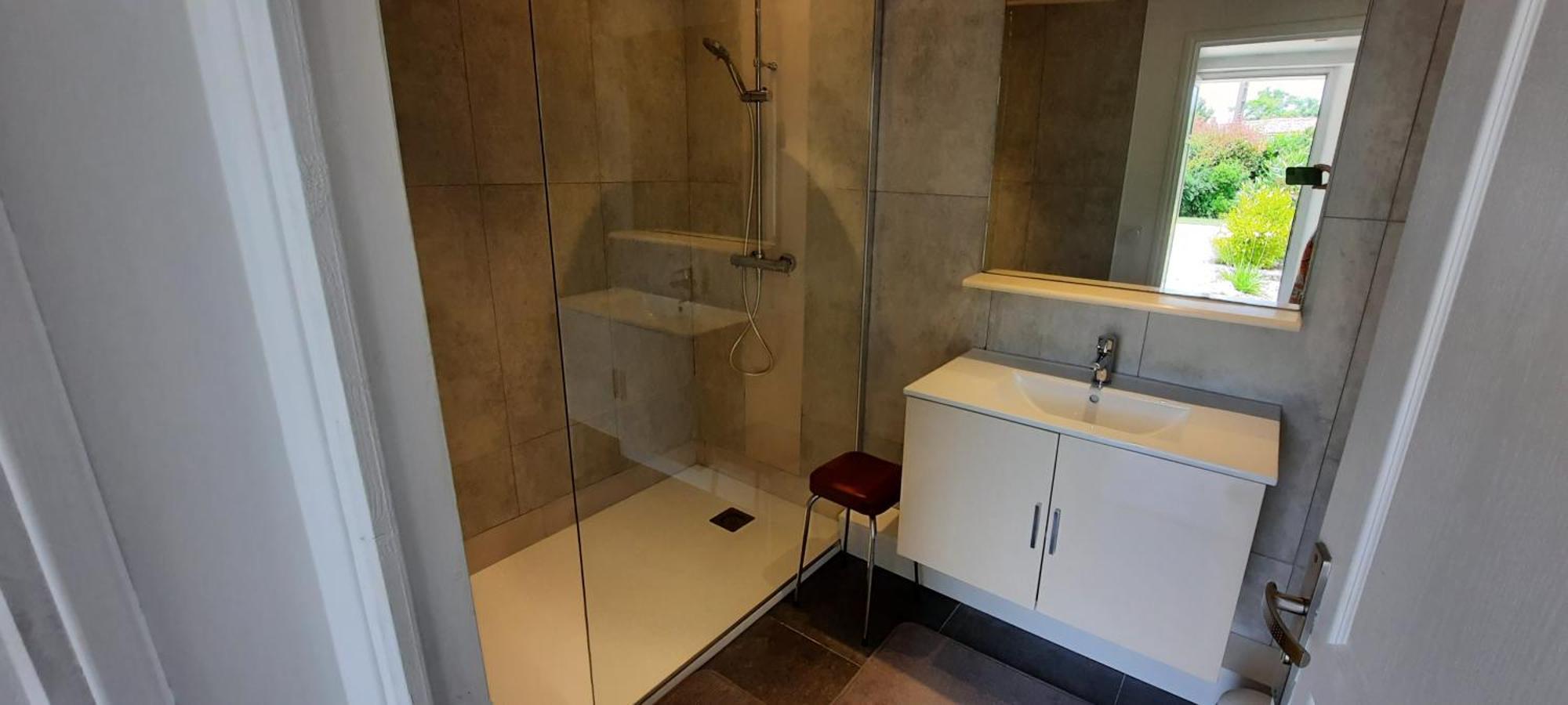 Gite 4 Personnes Avec Piscine Entre Saintes Et Royan Balanzac Exterior foto